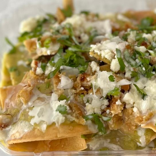 Chilaquiles Verdes con Milanesa Empanizada