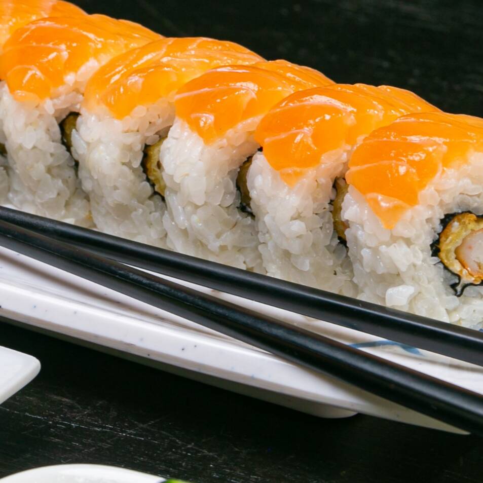 SALMON ROLL