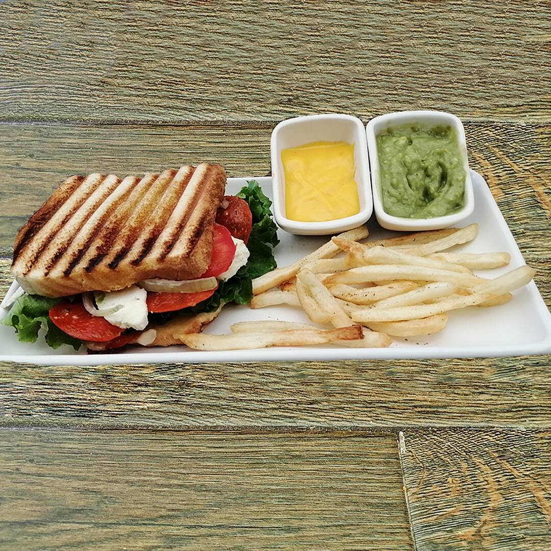 Sándwich Héctor (Pepperoni y Quesos Fundidos)
