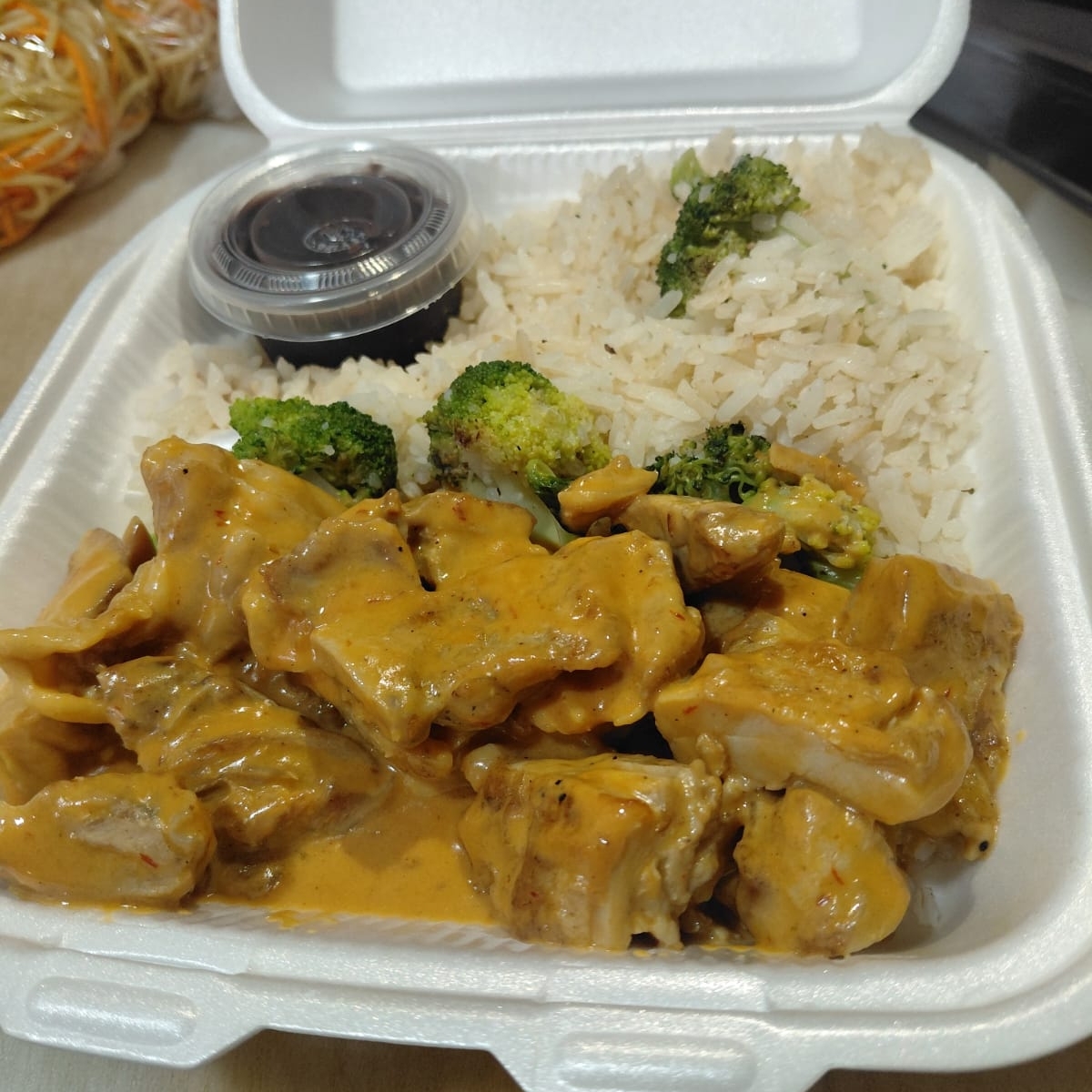 Pollo a la Crema + Agua
