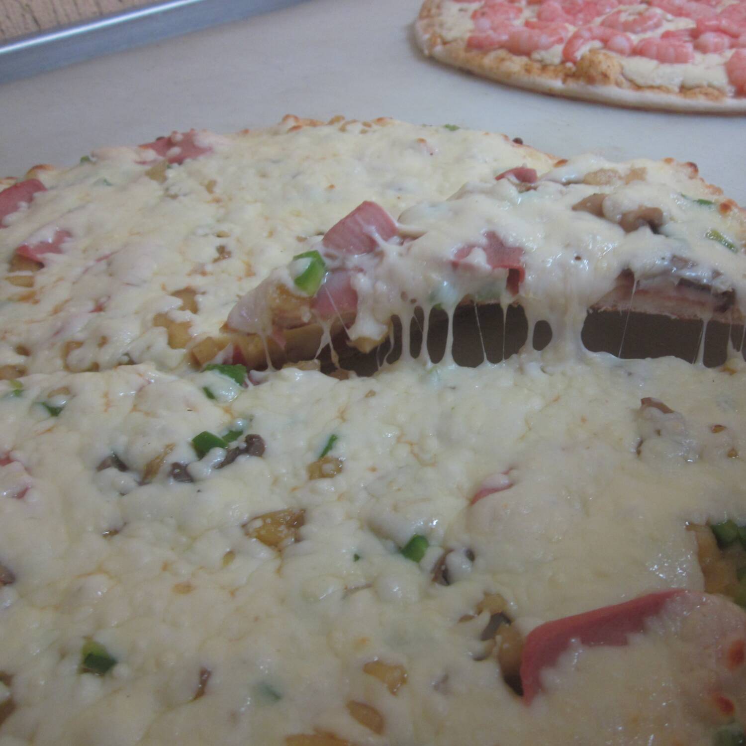 PIZZA INDIVIDUAL SUPREMA LOOK IS