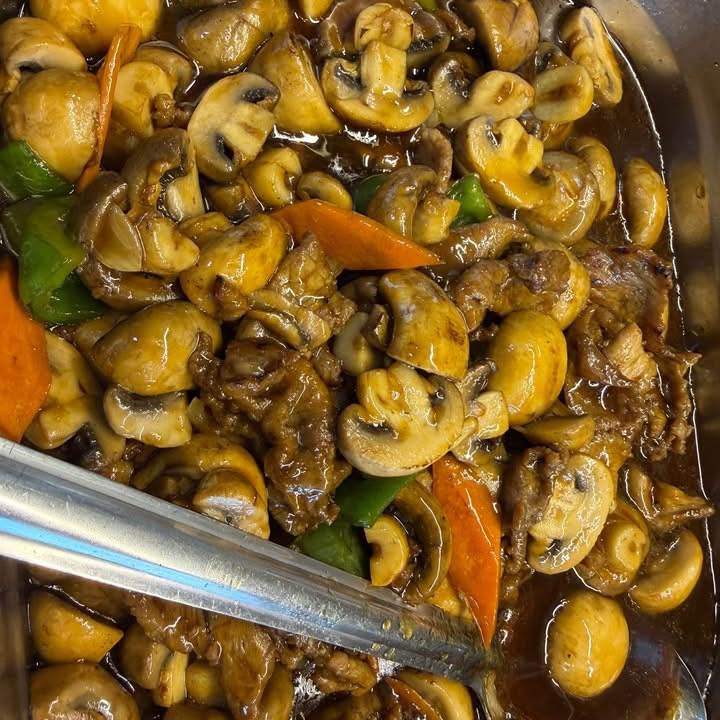 Res con Champiñones + Bebida