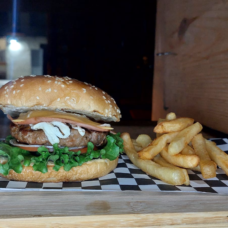 Combo - Hamburguesa Sirlon + Papas
