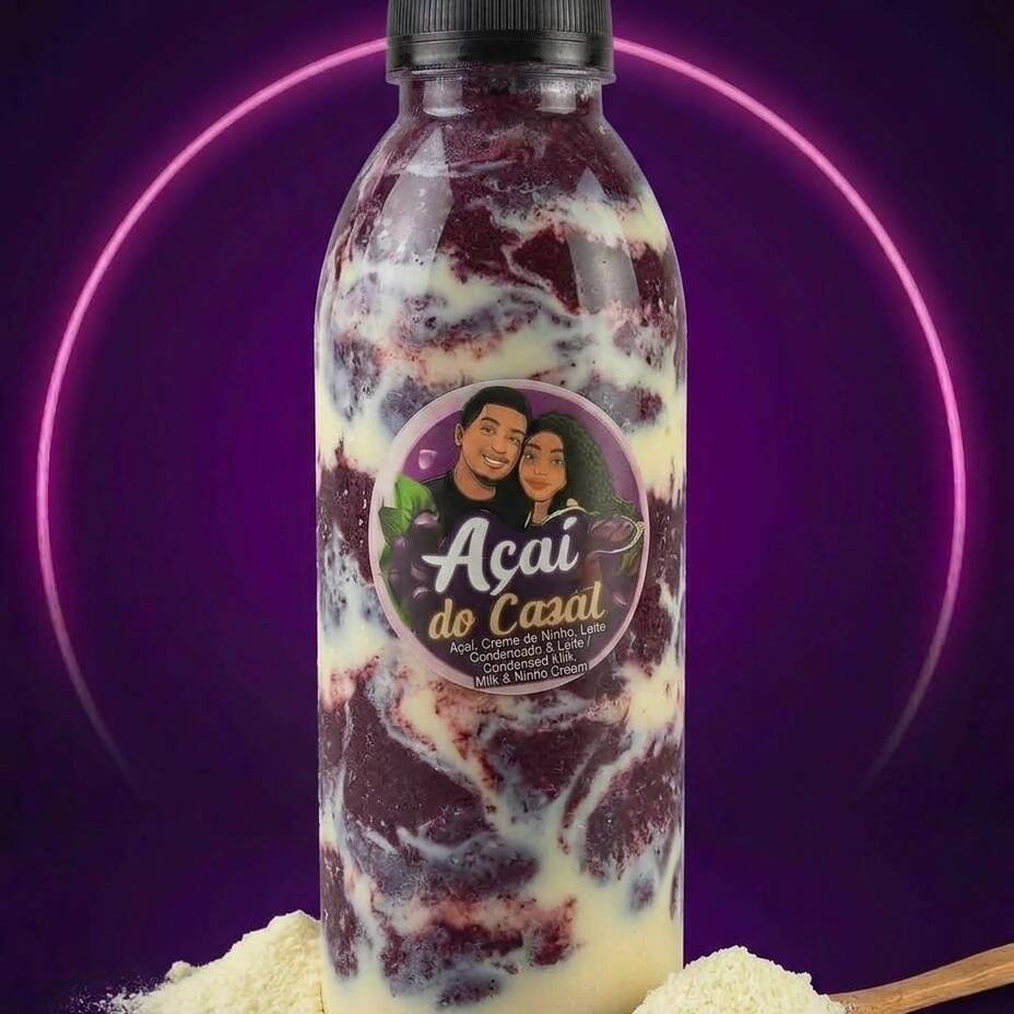 Açai na garrafa,açaí cremoso+creme de ninho+leite condensado+leite em pó.