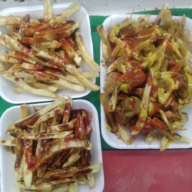 Orden Combinada Mediana de Papas con Salchipulpos
