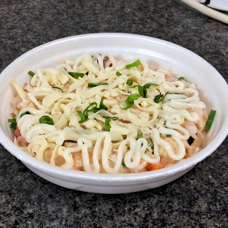 🍛 Porção na medida certa: em média 340g
💰 Pequena no preço, gigante no sabor!
😋 Comida de verdade, bem temperada e feita com carinho
👉 Perfeita pra matar a fome sem pesar no bolso