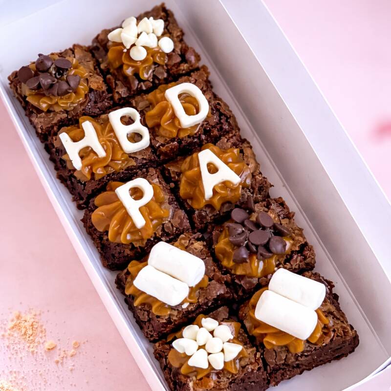 Caja por 10 Mini Brownies "HBD"