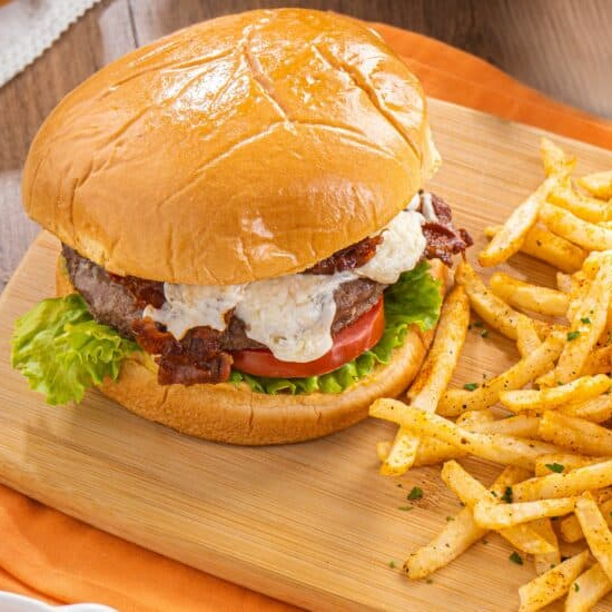 Hamburguesa de Res Tocino