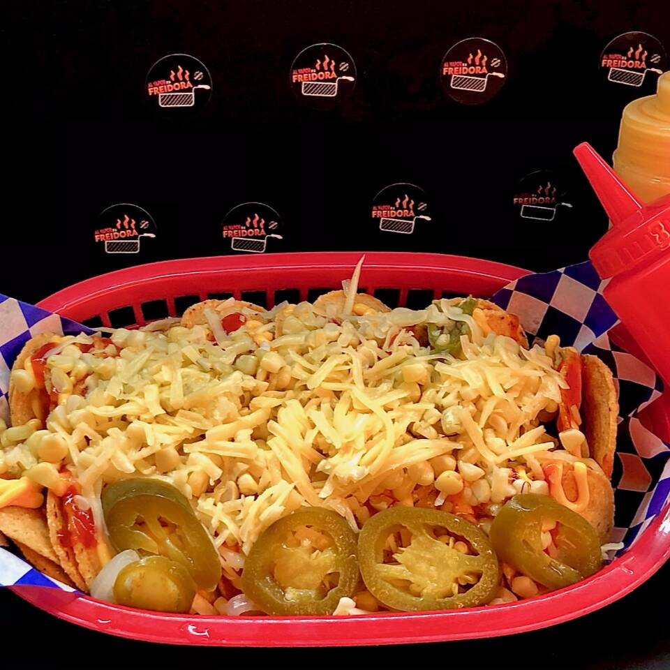 Nachos Con Esquites