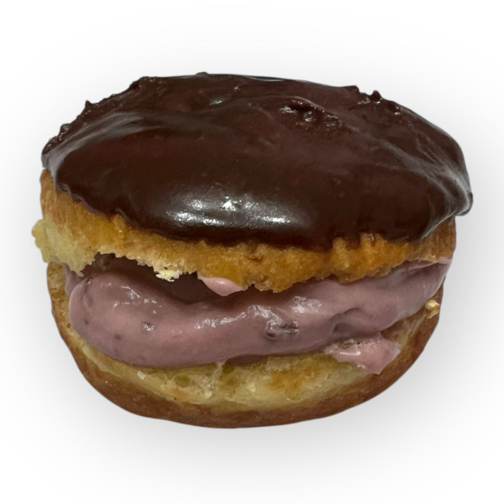 Dona Rellena de Queso Zarzamora