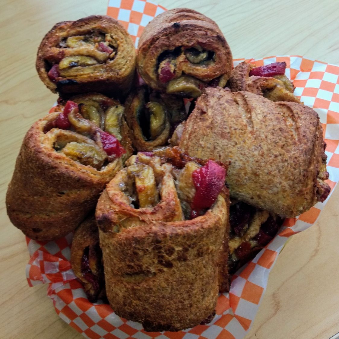 Rolls de Banano en Masa Integral