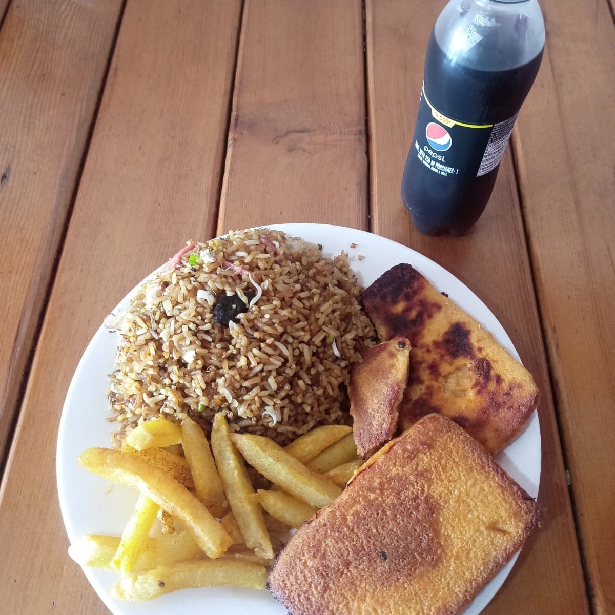 Almuerzo Promo 1: 2 lomitos pescad + Bebida
