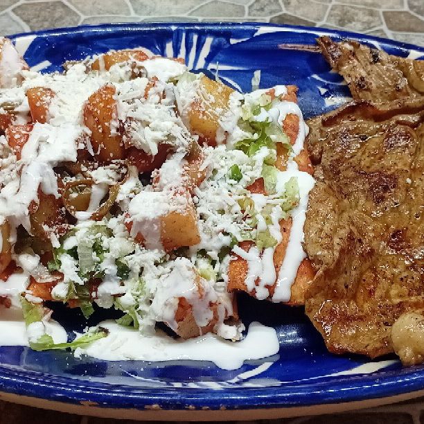 Enchilada Especiales Rojas o Verdes