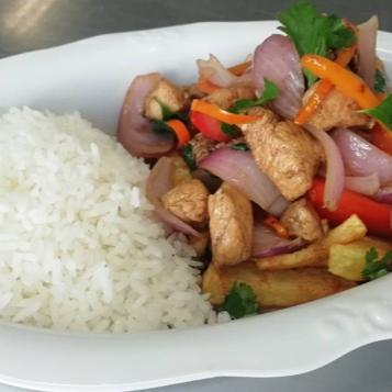 Saltado de Pollo Especial