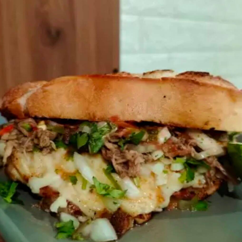 Torta de Birria