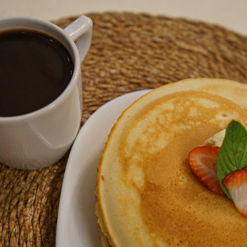 Combo Hot Cakes + Chocolate Hot.