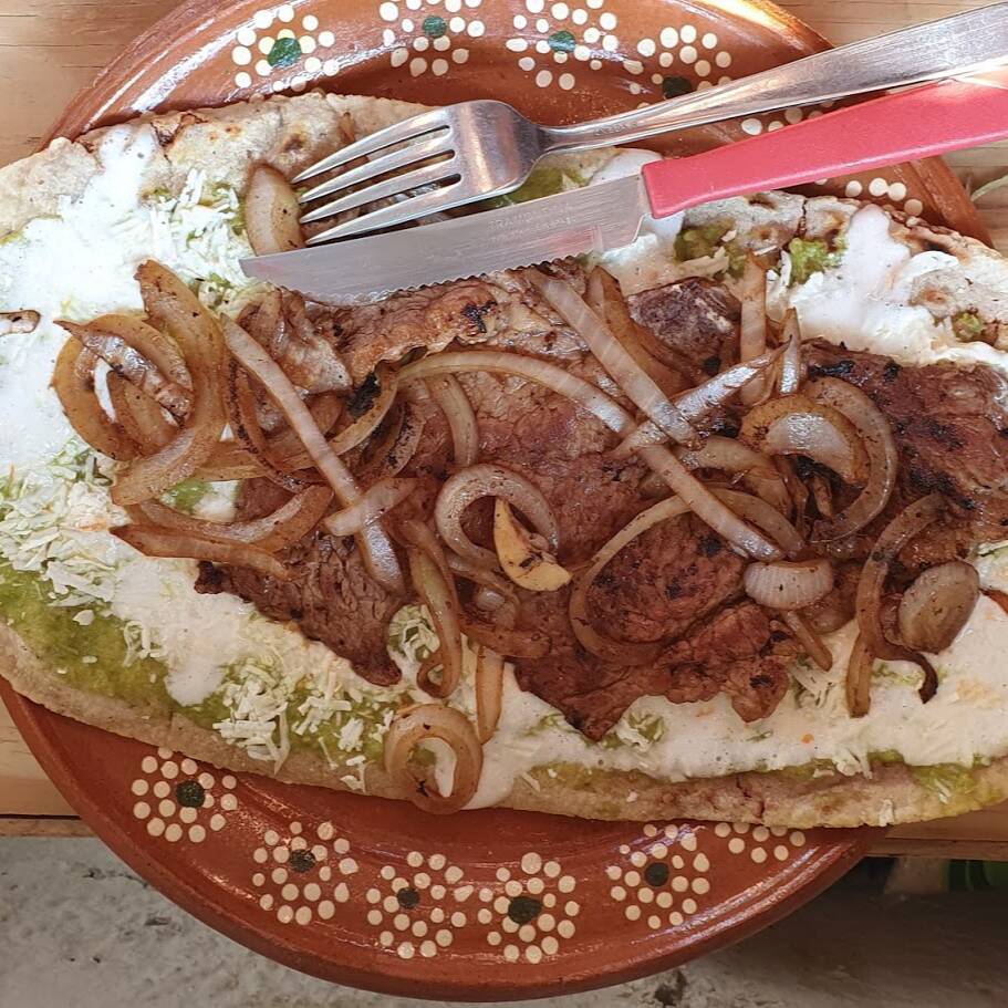 Quesadilla con Costilla de Res y queso