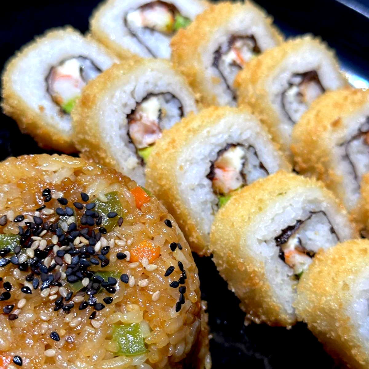 Rollo Sushi + Arroz Frito