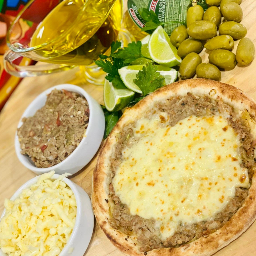 CARNE TEMPERADA E QUEIJO MUSSARELA