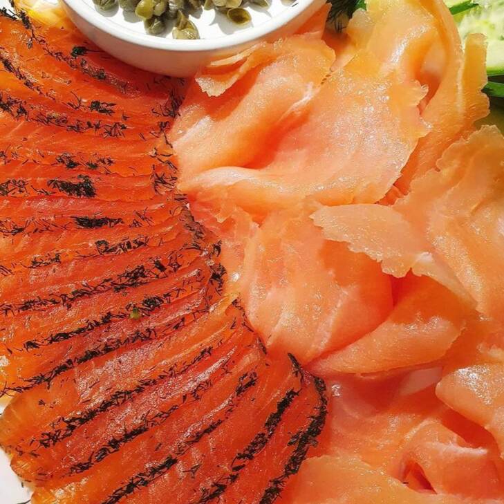 SALMÓN AHUMADO
