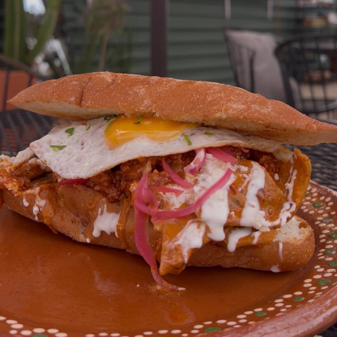 La “torta de Chilaquiles”