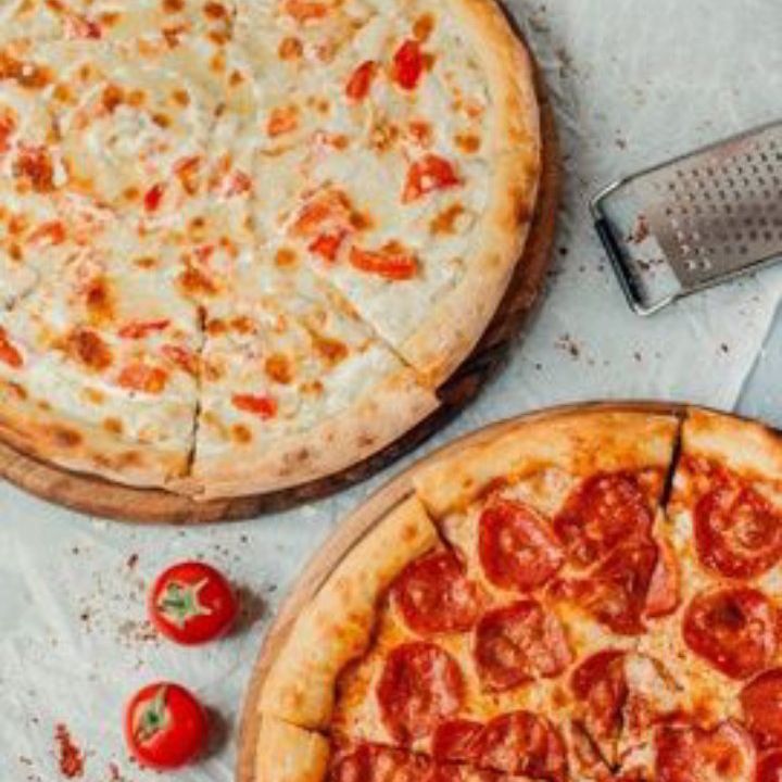 COMBO #2 (Pizza Salchicha + Pizza Pep/Haw + Coca)