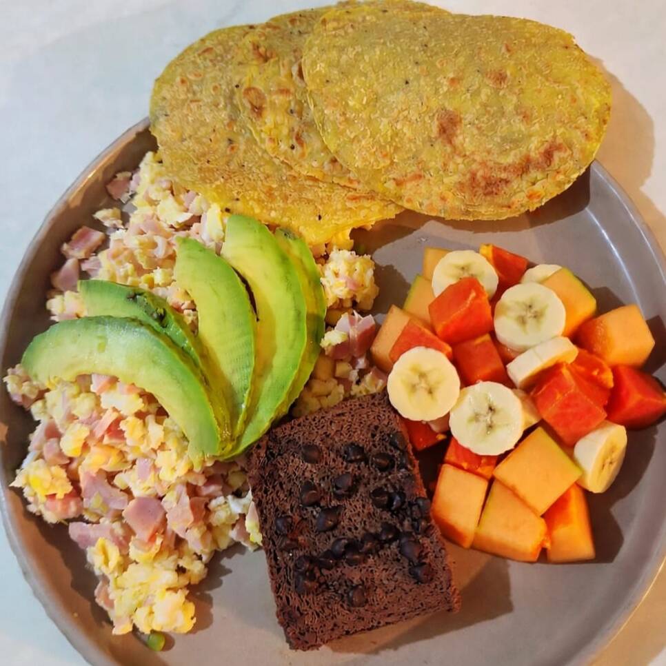 Huevo con Jamon y Tortillas Hechas de Plátano