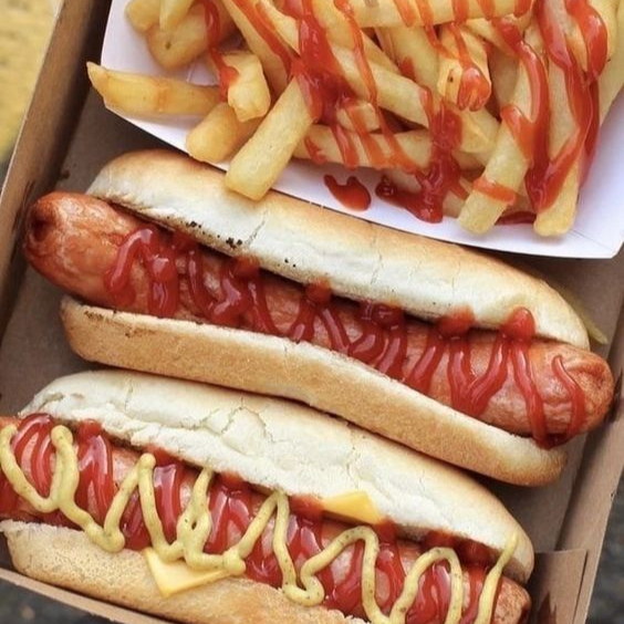 2 Hotdogs con Tocino + Papas a la Francesa