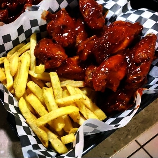 Combo 6 Alitas, 250 Grs de Papa a la Francesa.