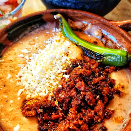 Frijoles Refritos con Chorizo
