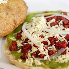 PICADA DE SALSA DE VERDE CON CHORIZO