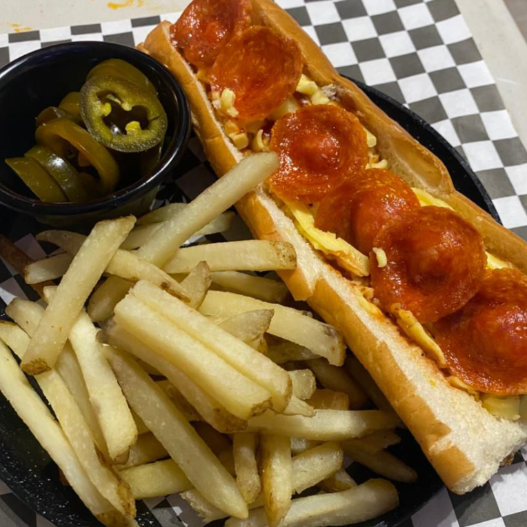 Hotdog pizaa boneless