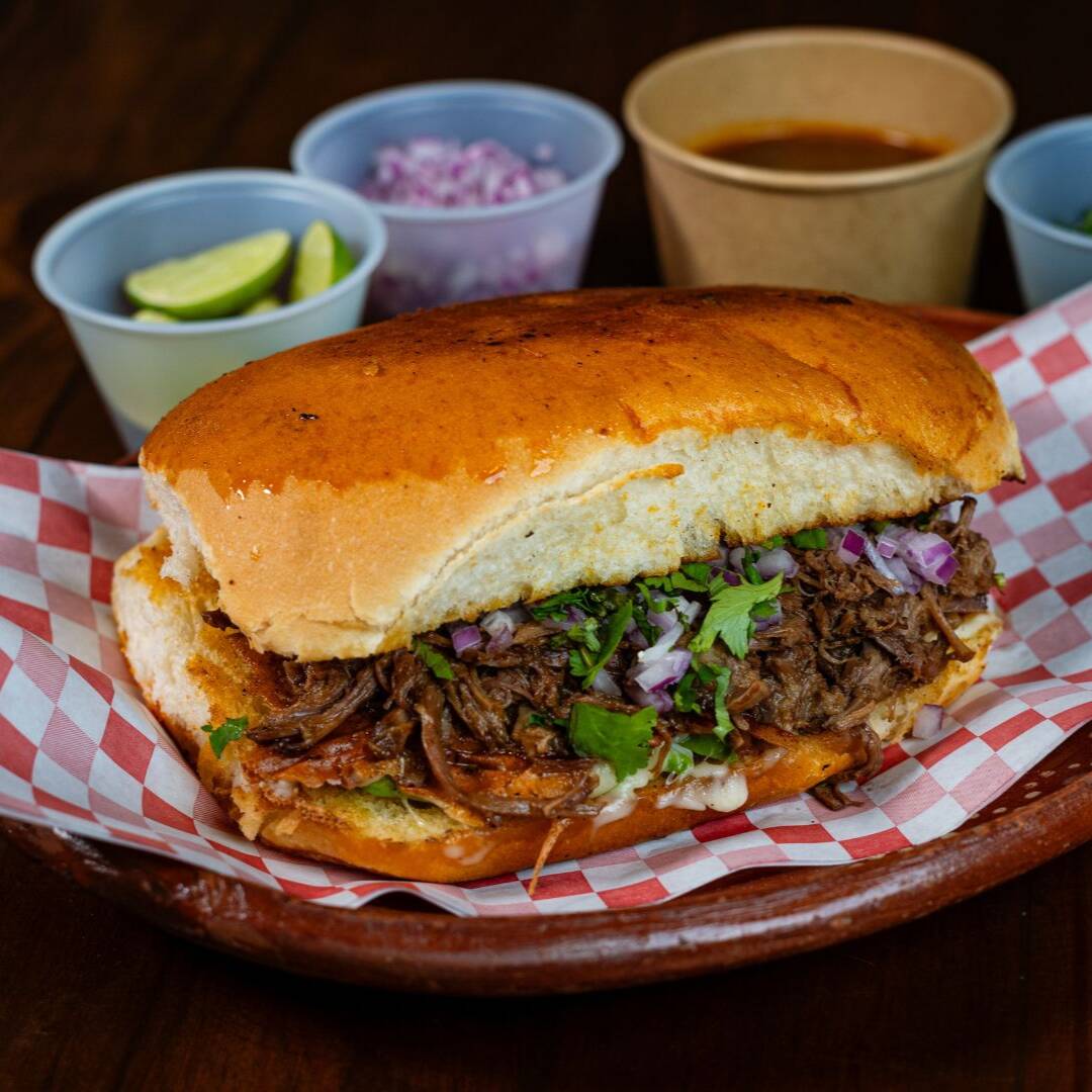 Torta de Birria (Telera)