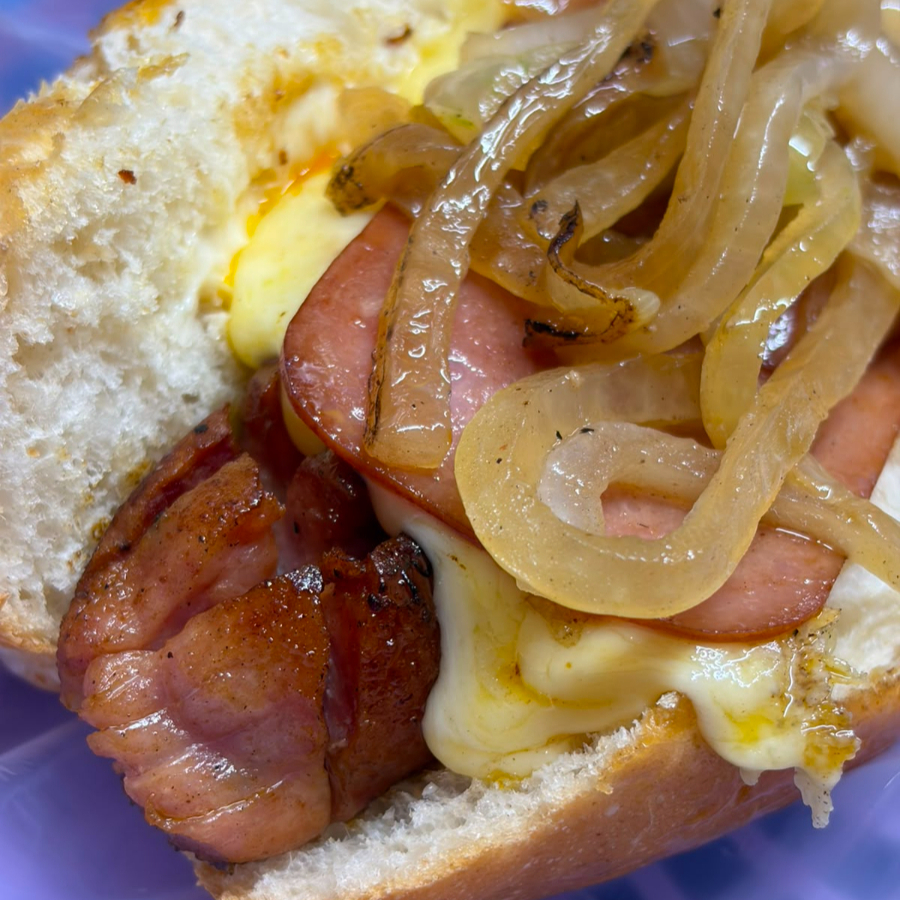 HOT-DOG ARGENTINO CON QUESO