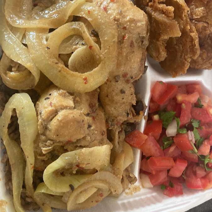 Bistec de Cerdo Encebollado