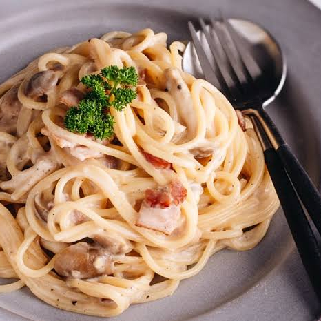 Espagueti Queso y Tocino