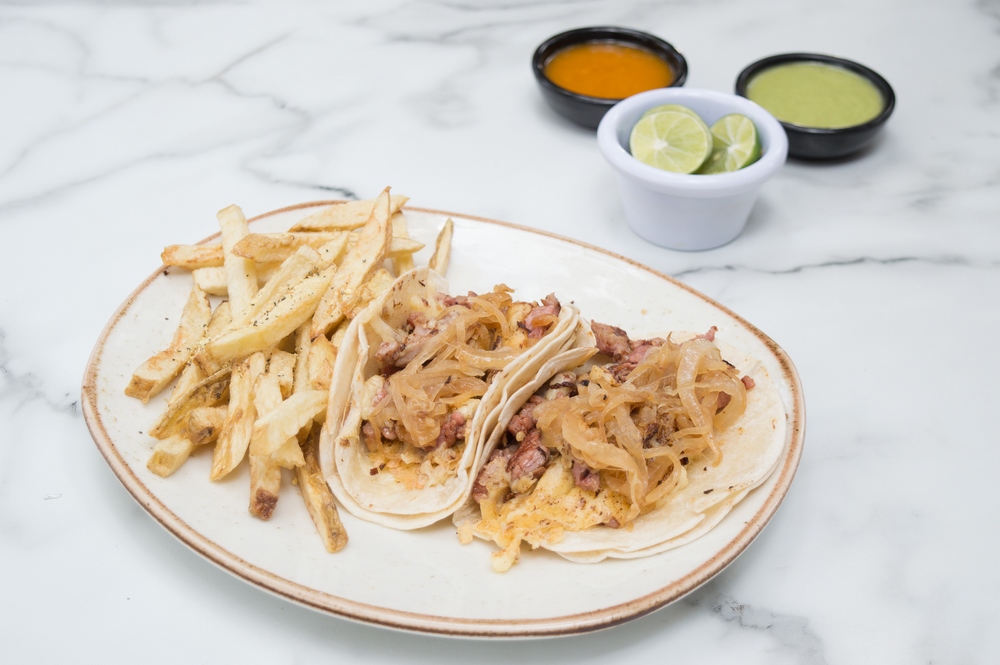 Tacos de arrachera c/ queso (2 pz)