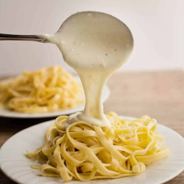 FETTUCCINE CON SALSA BLANCA