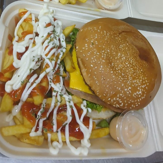 Burger Clásica con papas
