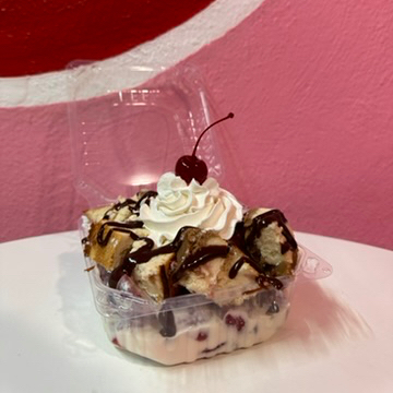 Charola de Fresas con Cheesecake