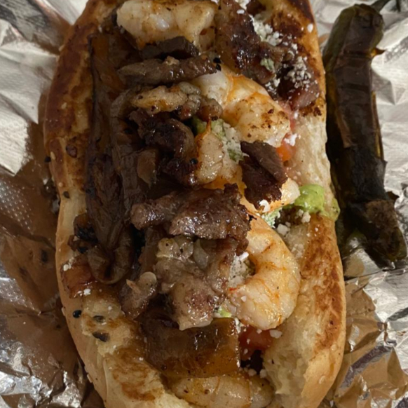 Hot Dog Con Carne Asada Y Camarones