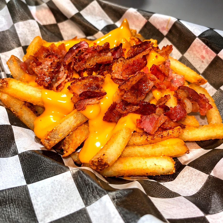 Papas a la Francesa con Queso y Tocino
