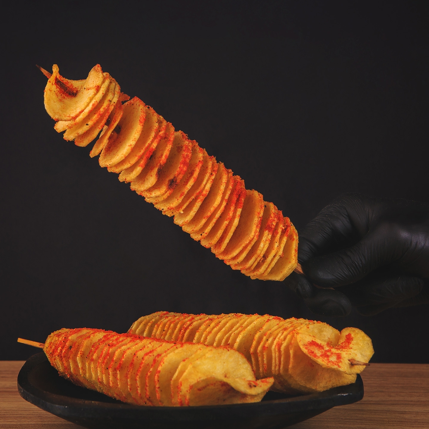 1 BATATAS NO PALITO, CRONCANTES E TEMPERAS COM PAPRICA E SAL