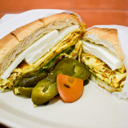 Torta de Huevo Queso Blanco