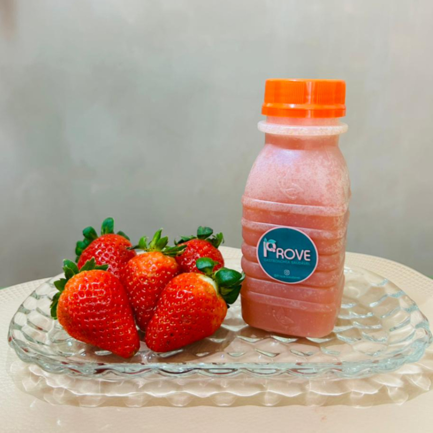 Delicioso Suco da Própria Fruta Morango e adoçado com Xilitol Aproximadamente 200g