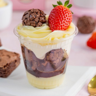 brownie, creme de ninho, morango e brigadeiro 200ml