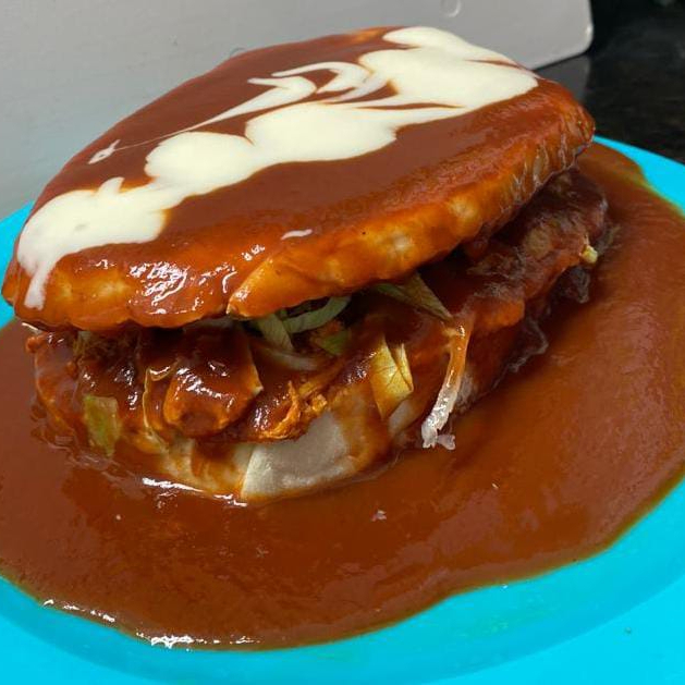 Torta de Cochinita Especial Ahogada