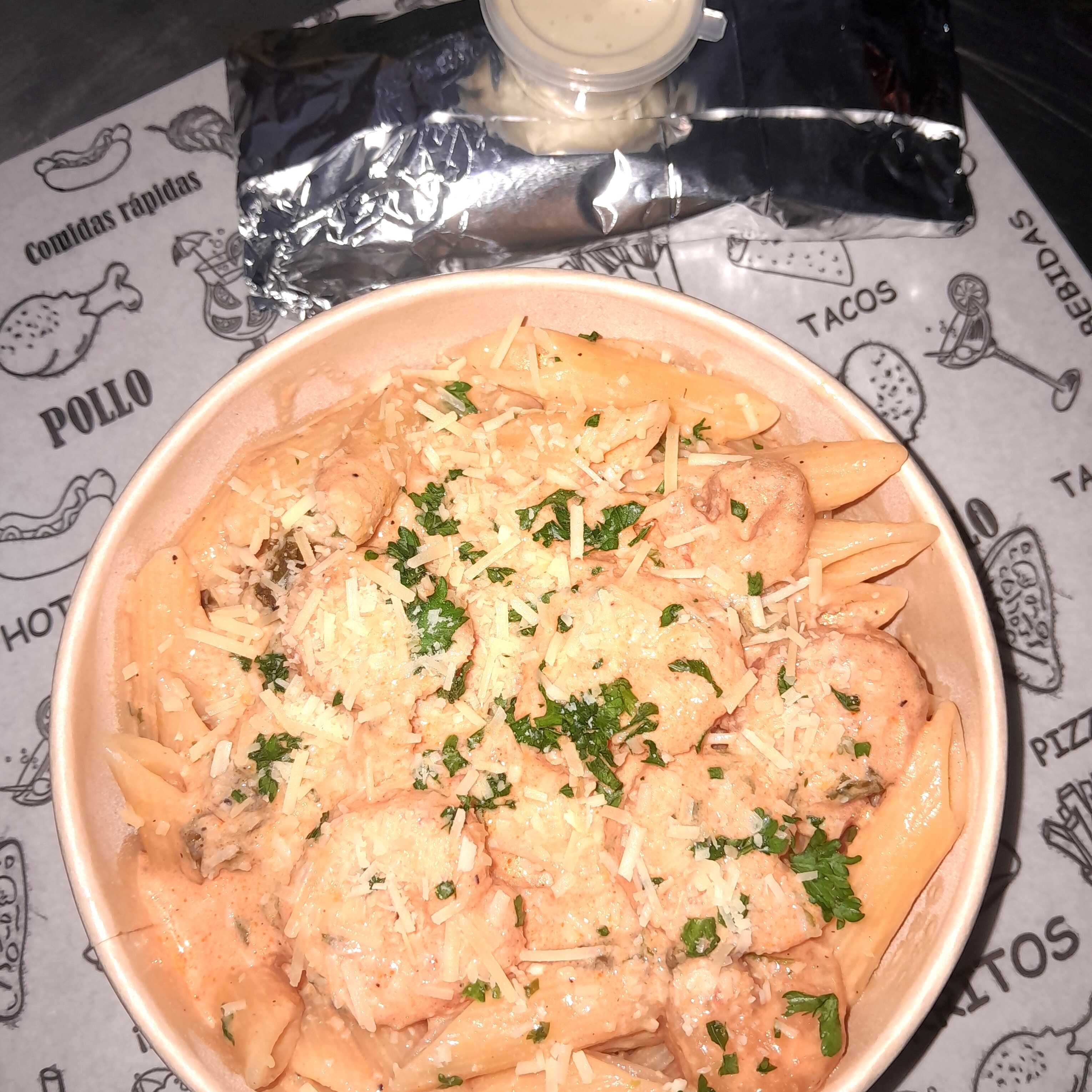 Penne con Camarones