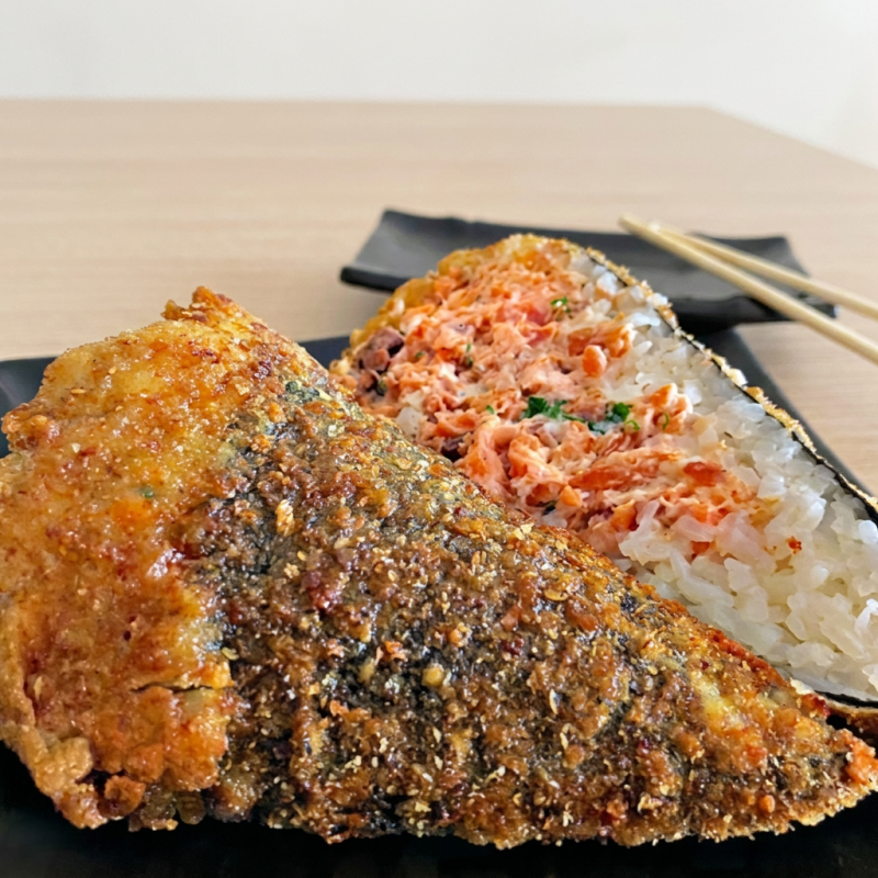 Filé de salmão em cubos cream cheese Cebolinha finalizado com molho teriyaki artesanal