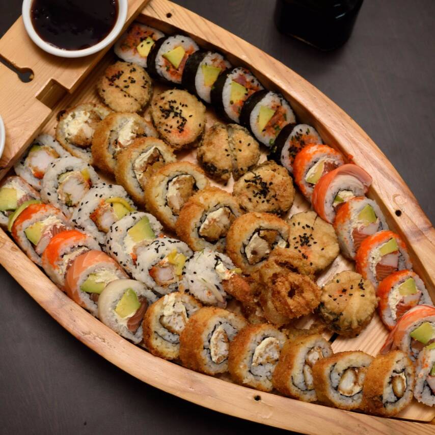 BARCO SUSHI ( 60 BOCADOS )